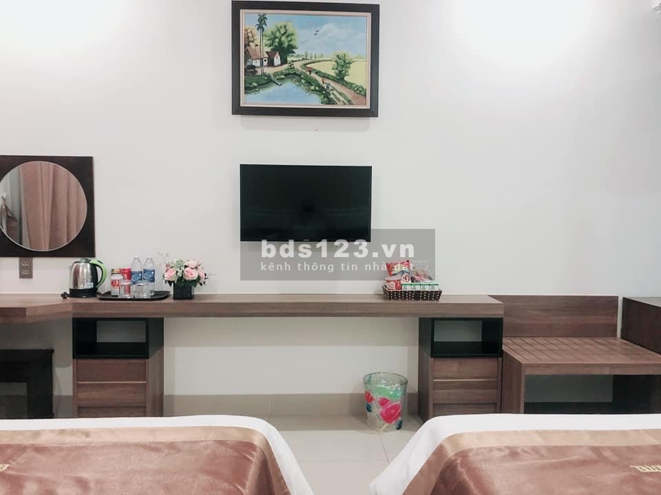 Bán khách sạn trung tâm bãi cháy, Hạ Long, Quảng Ninh liên hệ 0356236196