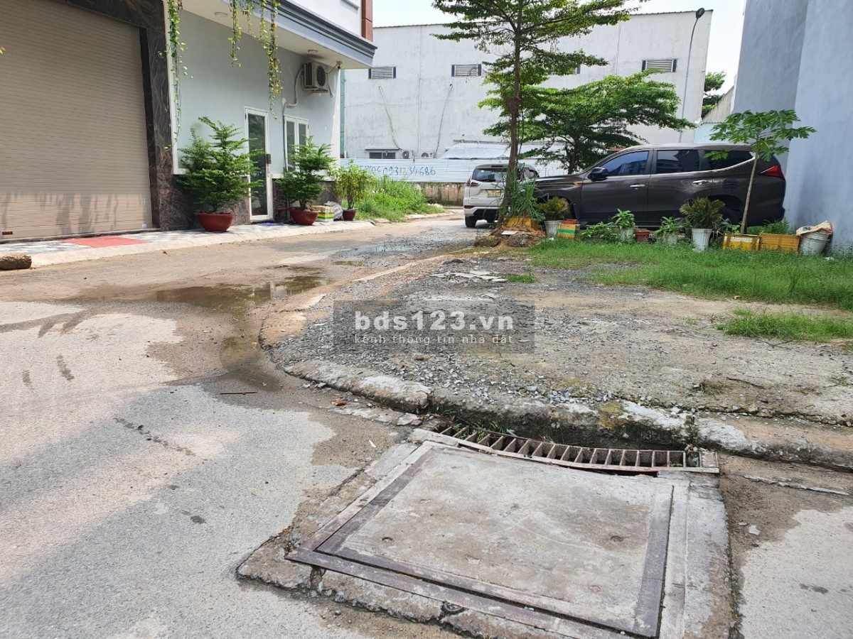 Cần bán đất- đường số 1 khu dân cư cao cấp phường Bình Hưng Hòa B, Quận Bình Tân