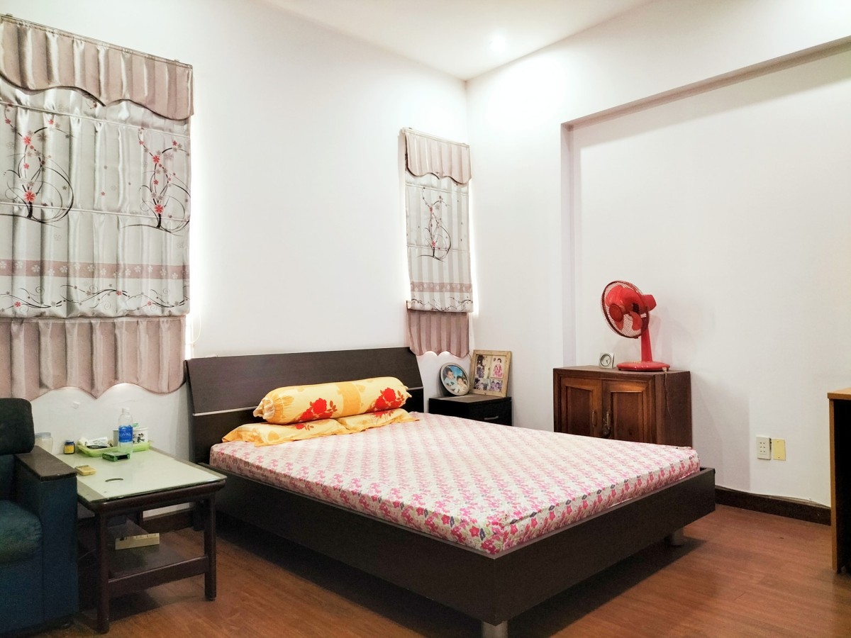 Bán nhà Điện Biên Phủ Bình Thạnh 1 bước qua Quận 1 kinh doanh sầm uất, có thang mát, gia 17 tỷ