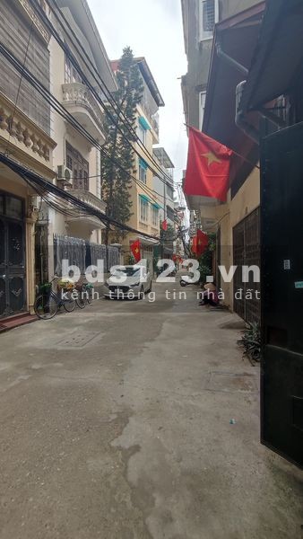 Tôi chính chủ cần bán lô đất DTSD 230m² Ngõ Thái Hà LH 0964839337