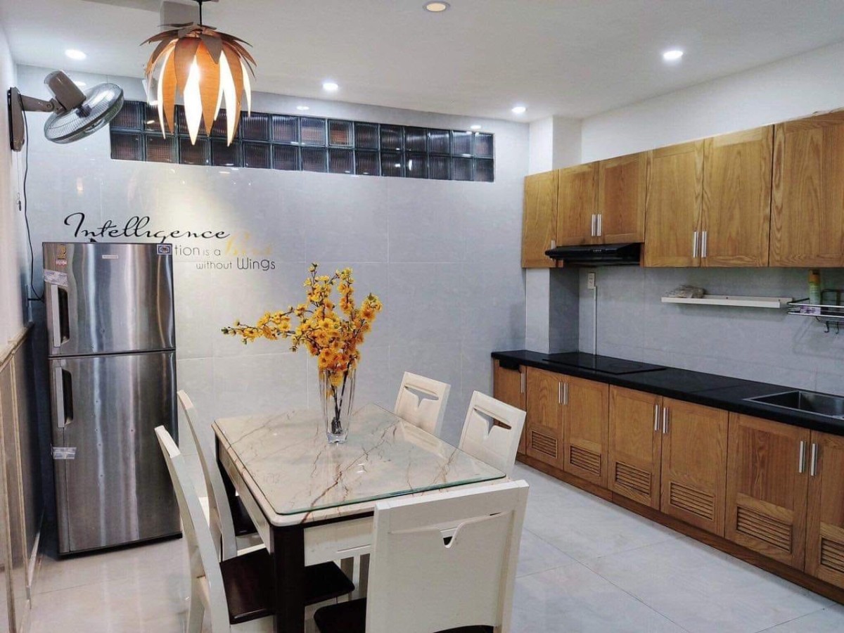 Nhà đẹp hẻm xe hơi Quận Gò Vấp dọn vào ở ngay nhỉnh giá 6 tỷ đồng