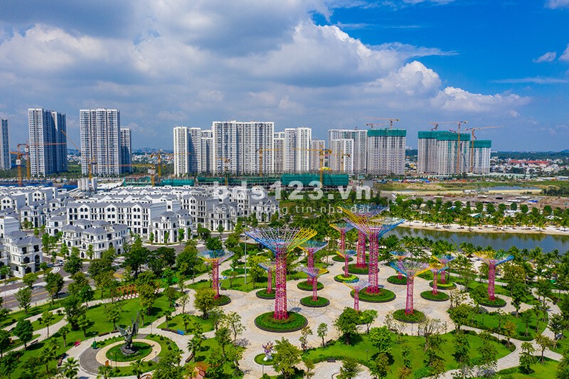 Chính chủ đổi chỗ ở nên bán lại căn hộ Vinhome Quận 9 có đầy đủ nội thất - Dọn vào ở được ngay