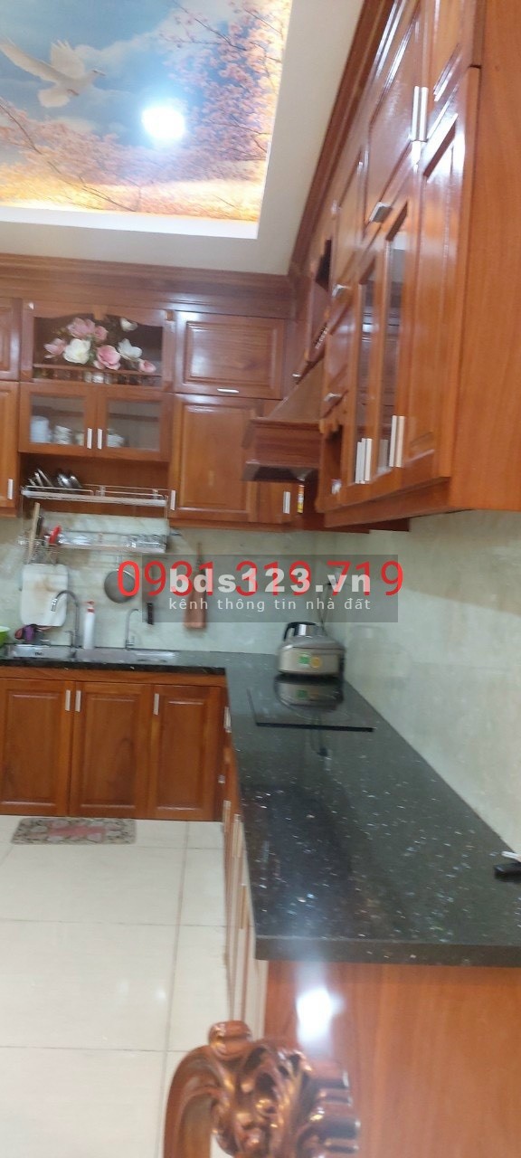 Bán nhà 1T2L1ST nội thất gỗ cao cấp,  đường số 1 khu dân cư đầy đủ tiện ích, P. Bình Hưng Hòa B