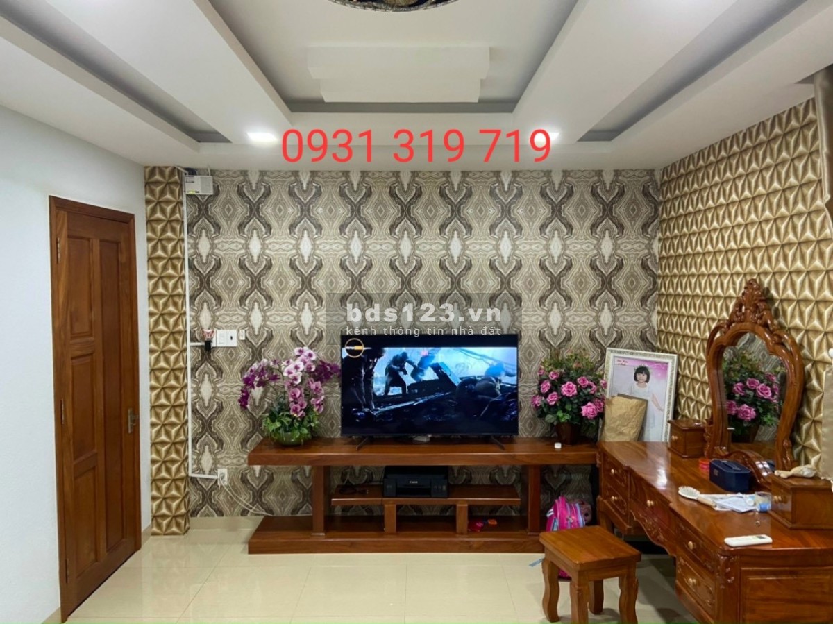 Bán nhà 1T2L1ST nội thất gỗ cao cấp,  đường số 1 khu dân cư đầy đủ tiện ích, P. Bình Hưng Hòa B