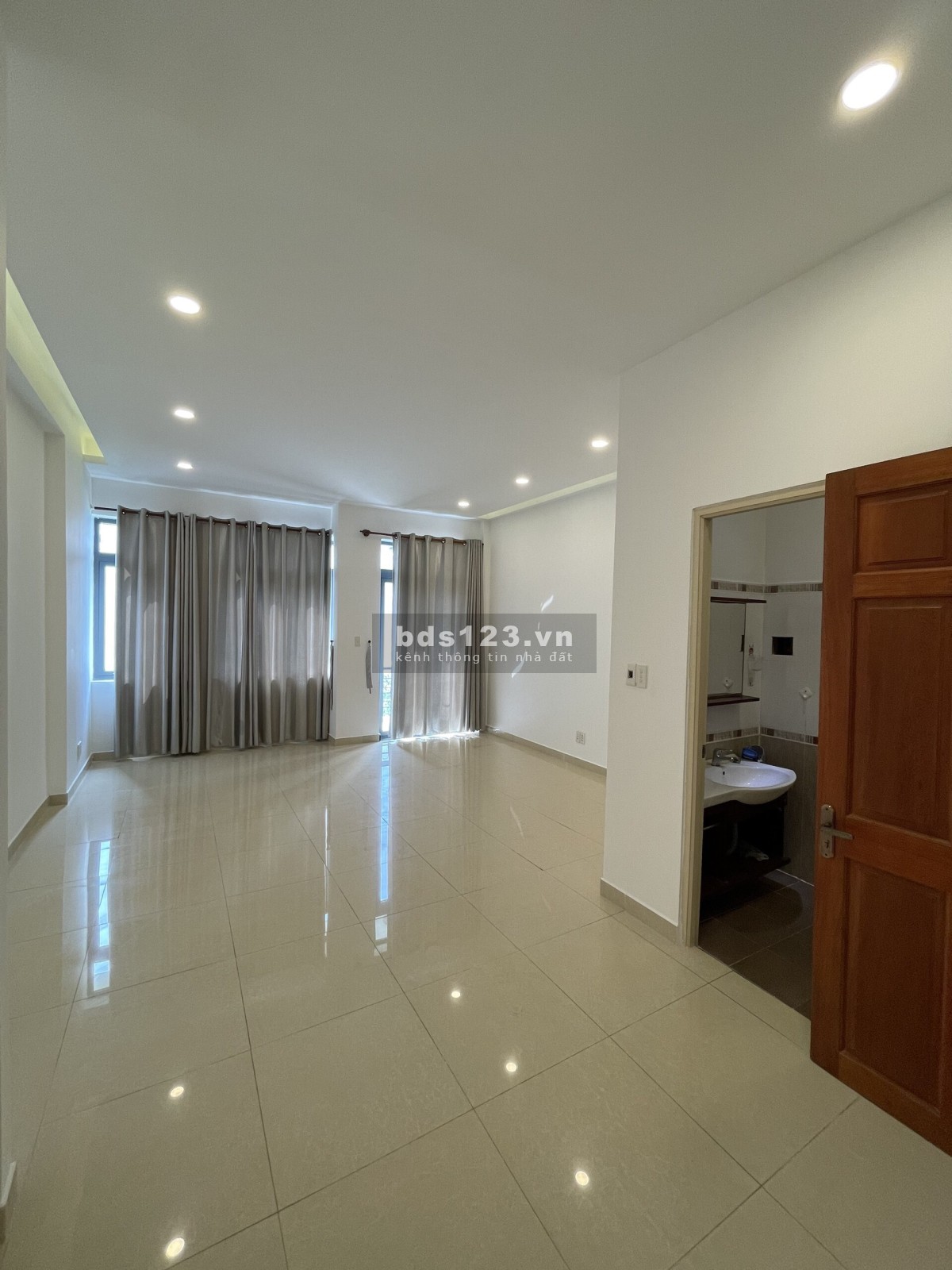 Bán nhà ngang 5x16m duy nhất khu Công Ích P. Phú Mỹ Quận 7 liên hệ 0977776657