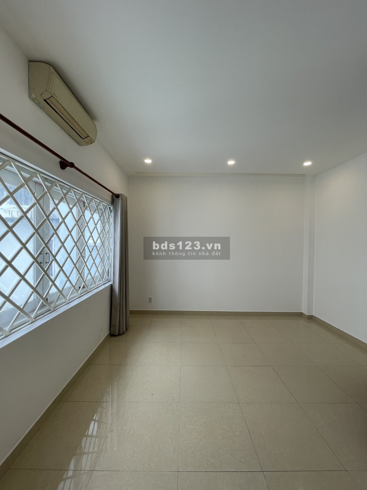 Bán nhà ngang 5x16m duy nhất khu Công Ích P. Phú Mỹ Quận 7 liên hệ 0977776657