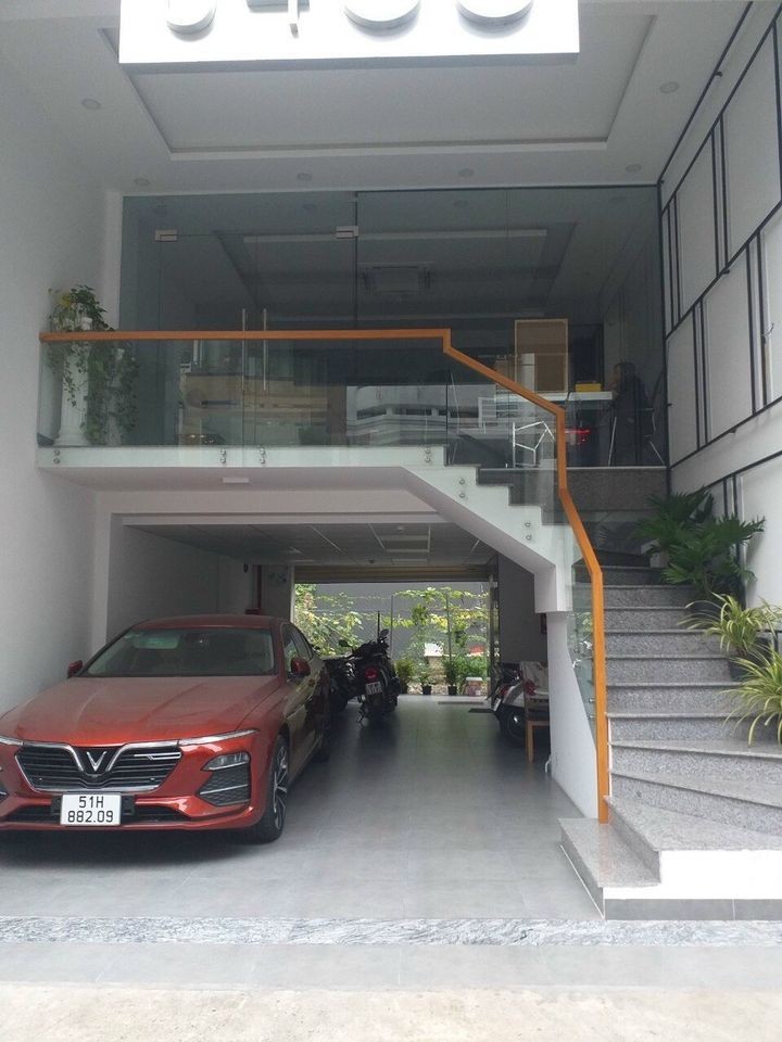 Cho thuê tòa mặt tiền Lê Văn Sỹ, Phú Nhuận diện tích sử dụng 6x20m, 1 hầm, 6 lầu, giá 80 triệu/tháng