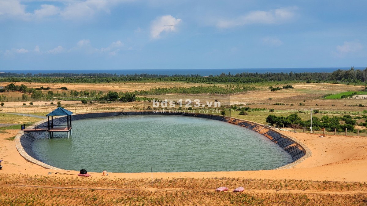 Mua đất tặng nhà view biển 107m mặt tiền đường nhựa, cạnh khu du lịch chùa cổ Thạch