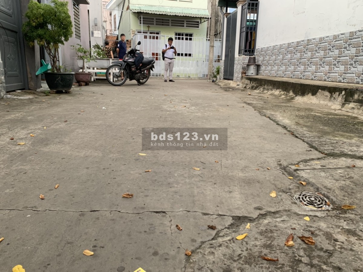 Bán nhà nguyên căn hẻm xe hơi đường 379 Tăng Nhơn Phú A diện tích 5x11m Chỉ 4 Tỷ TL