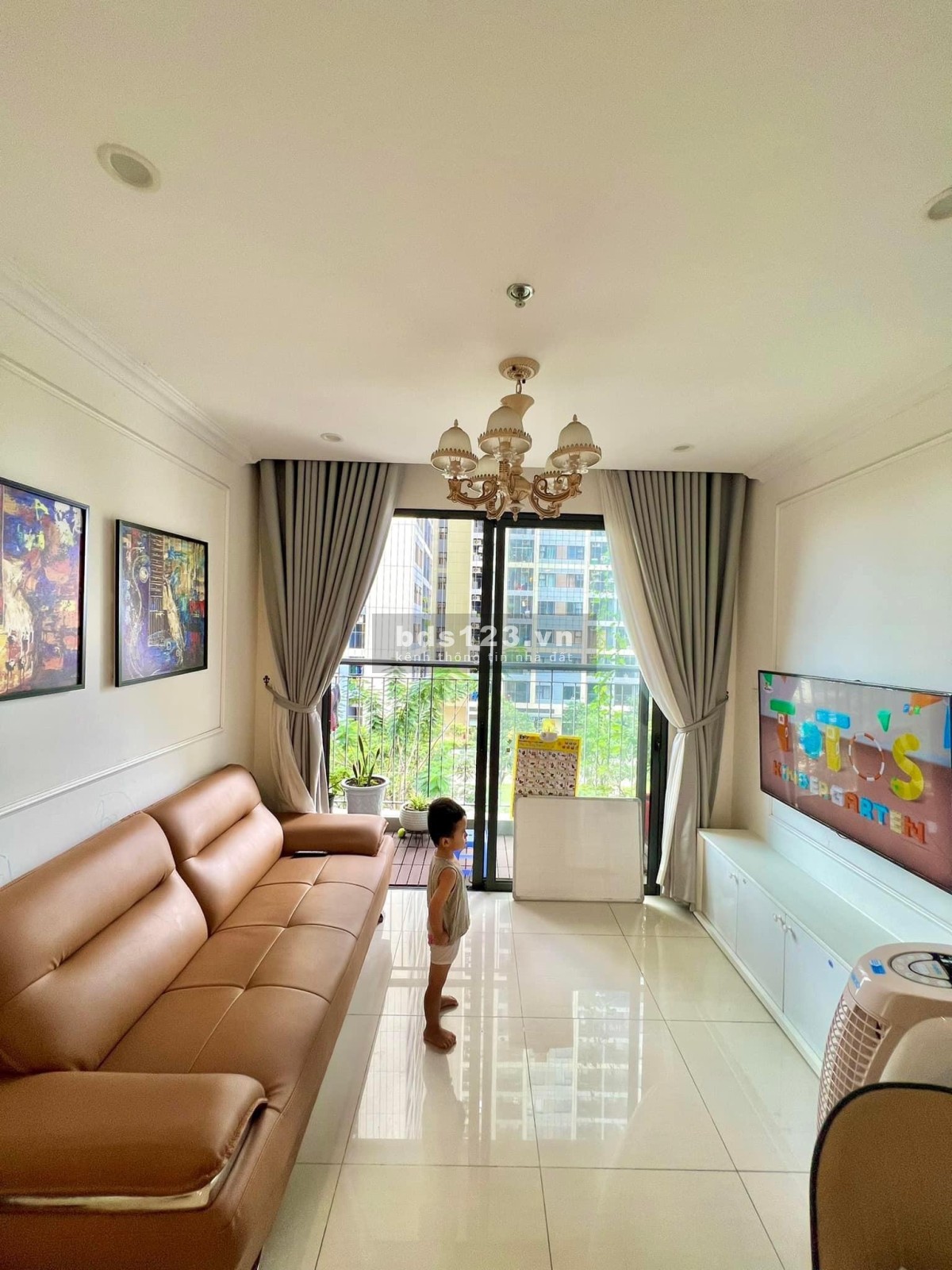 Chính chủ đổi chỗ ở nên bán lại căn hộ Vinhome Quận 9 có đầy đủ nội thất - Dọn vào ở được ngay