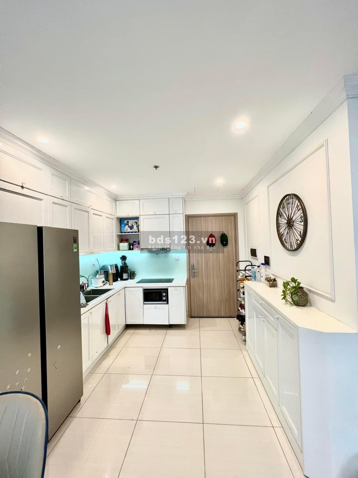 Chính chủ đổi chỗ ở nên bán lại căn hộ Vinhome Quận 9 có đầy đủ nội thất - Dọn vào ở được ngay
