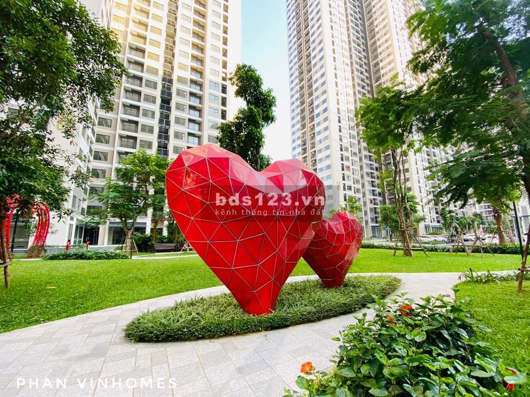 Bán căn hộ 2n2wc 66.6m tầng trung, view thoáng Vinhomes Smart City giá 2.40 Tỷ