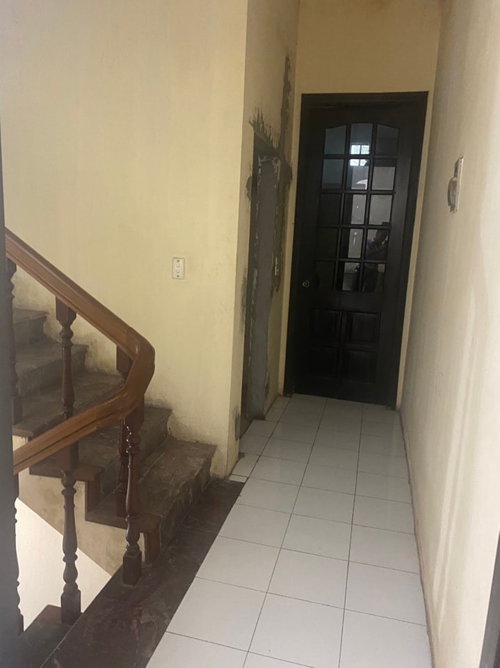Chính chủ bán nhà phân lô Hoàng Quốc Việt, nhà 4 tầng 56m2 ngõ thông, ô vào được nhà, thông số đẹp.
