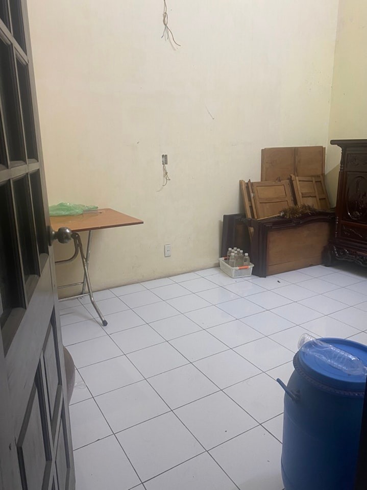 Chính chủ bán nhà phân lô Hoàng Quốc Việt, nhà 4 tầng 56m2 ngõ thông, ô vào được nhà, thông số đẹp.