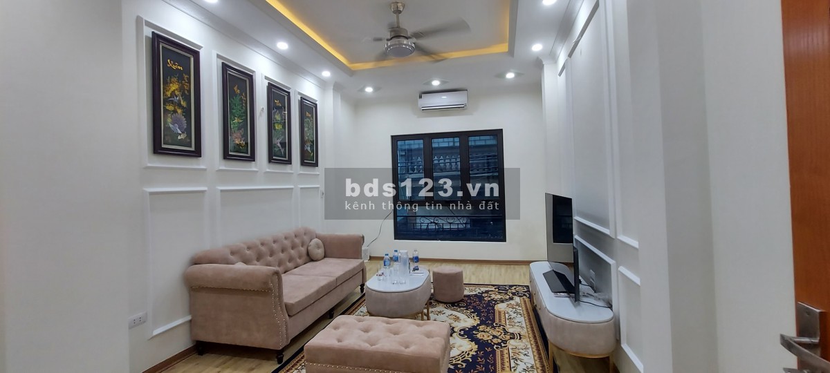 Thanh khoản gấp nhà Kim Giang DT 45m² x 4 tầng, gần bãi đỗ ô tô LH 0978908716