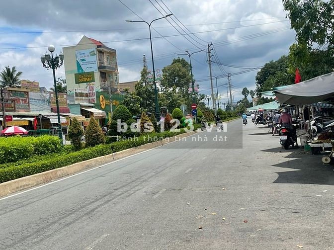 Cần ra đi miếng đất, có đầy đủ giấy tờ rõ ràng diện tích 80m2 ( 5 x 16 ) giá đầu tư sinh lời