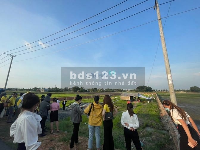 Cần ra đi miếng đất, có đầy đủ giấy tờ rõ ràng diện tích 80m2 ( 5 x 16 ) giá đầu tư sinh lời