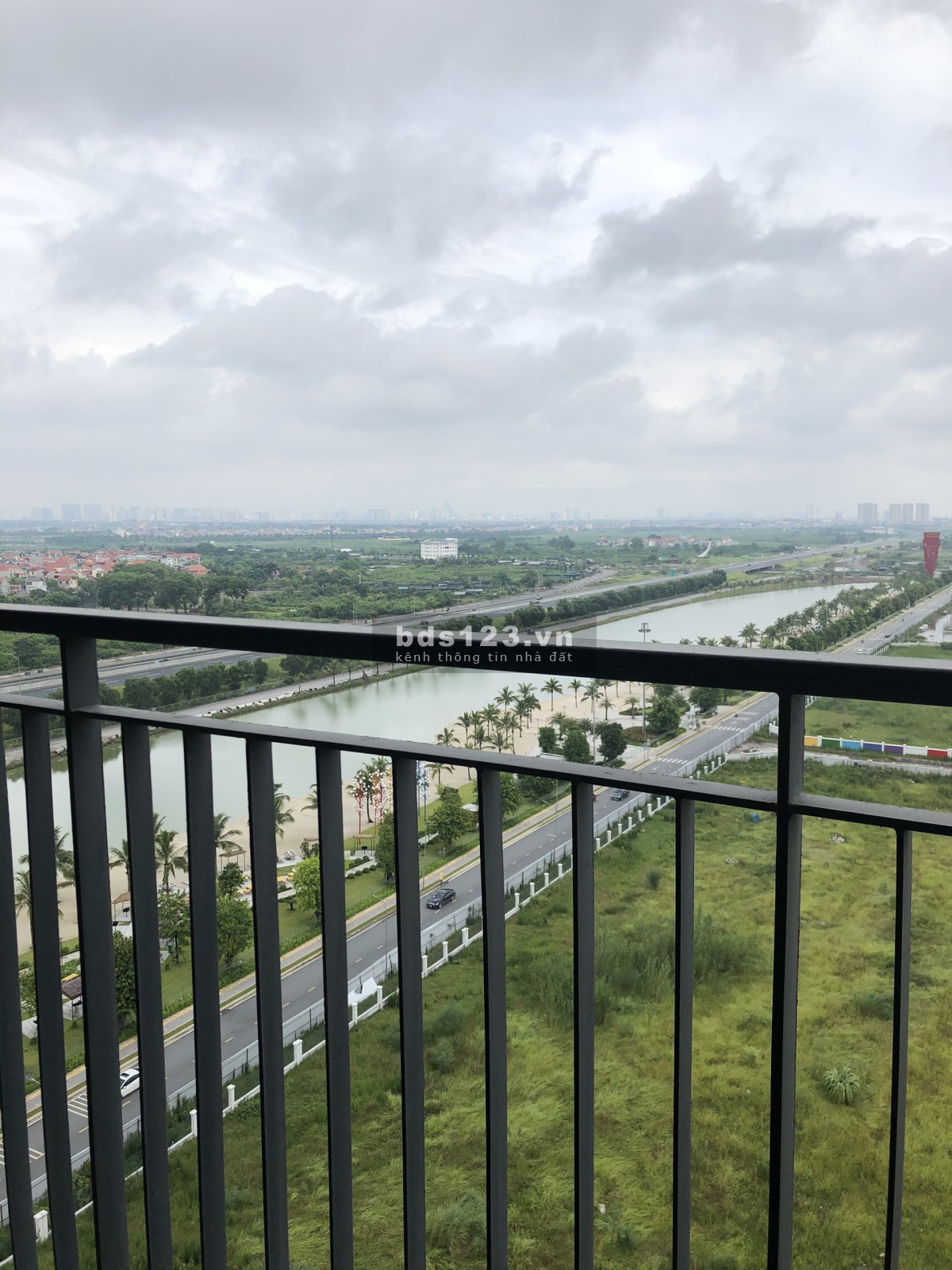 Bán nhanh trong tháng 6 căn hộ 2PN+1 (67m2) Vinhomes Ocean Park giá 1,83 tỷ - view sông San Hô