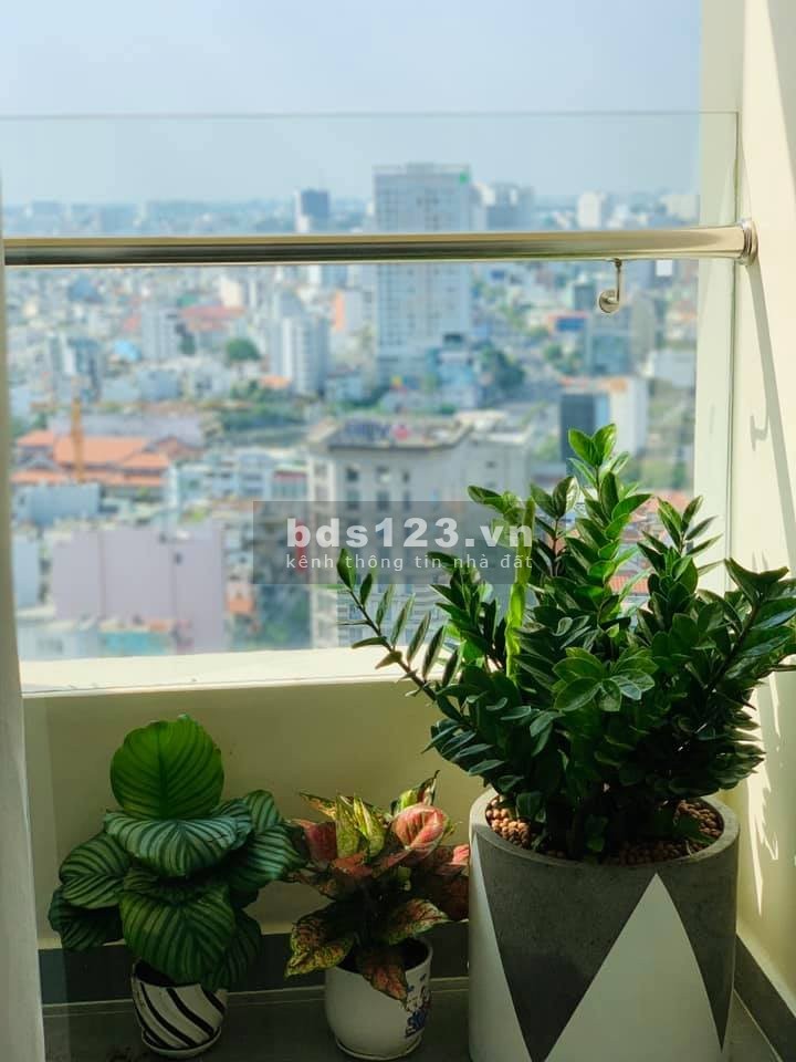 Cho thuê căn 2PN chung cư Terra Royal, diện tích sử dụng 72m2 liên hệ 0362668864