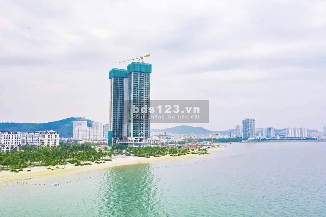 Cần bán gấp suất mua ngoại giao căn A3007 tại dự án A La Carte Hạ Long Bay, view biển, sổ đỏ lâu dài