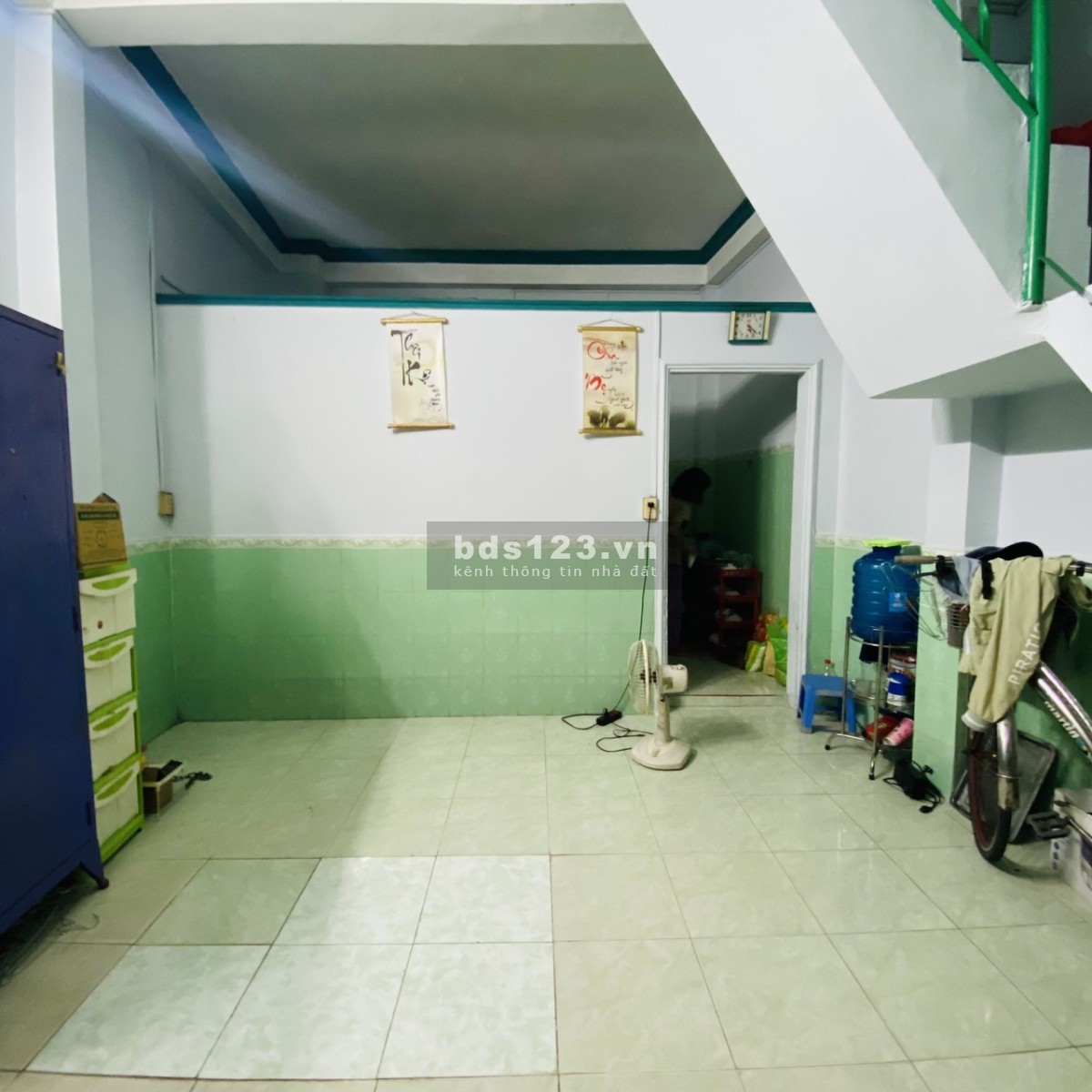 Bình Tân-Bán nhà Hẻm xe tải tránh - hẻm thông, DTSD 65m² x 3 tầng, gái chỉ 2,3 tỷ đồng