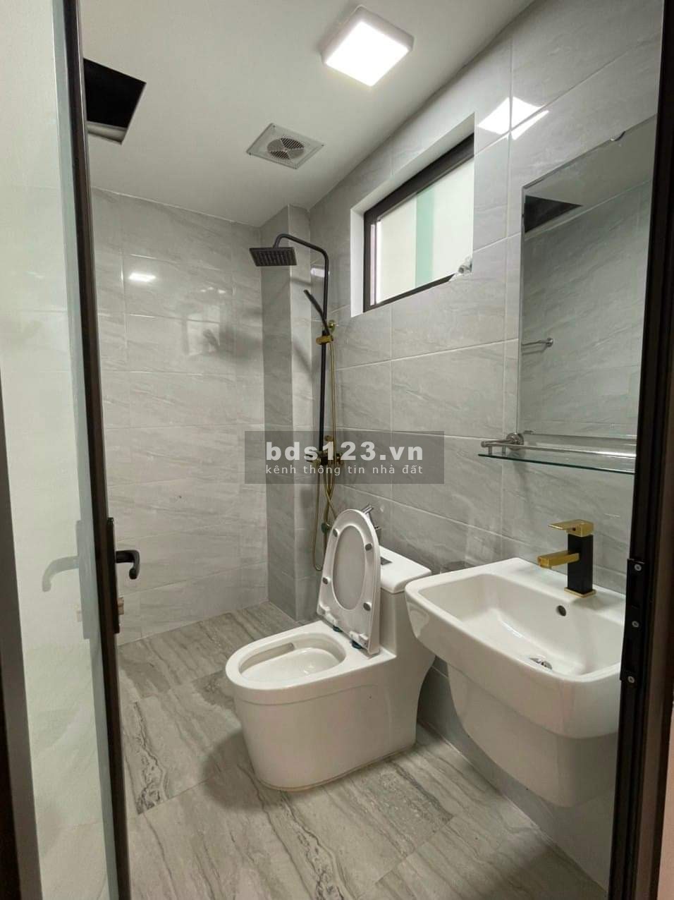 Ô tô kinh doanh bất chấp ngõ thông nhà đẹp ở luôn, đúc kiên cố lh 0966963387