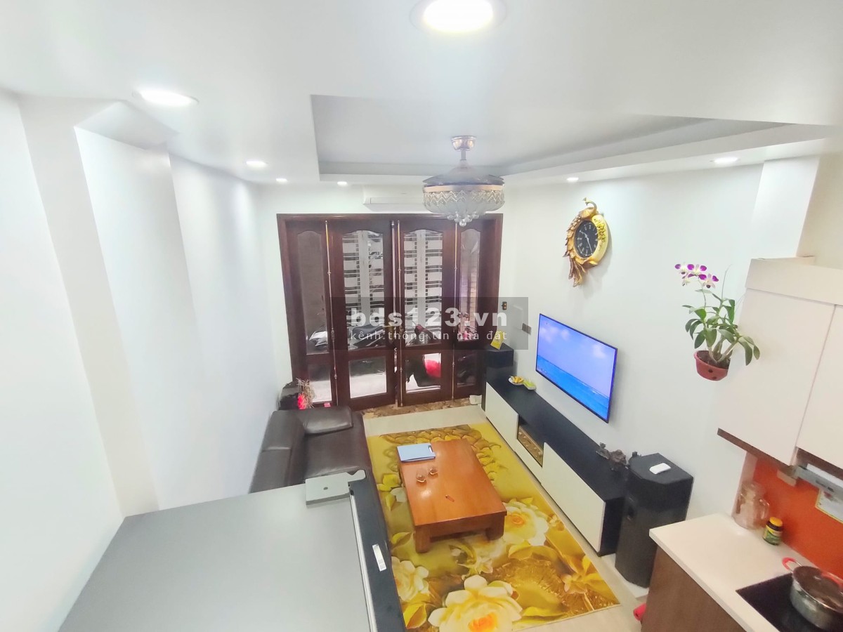 Bán nhà Kim Ngưu, khu an ninh, tặng FULL nội thất, DT 51m² nhỉnh giá 4 tỷ đồng