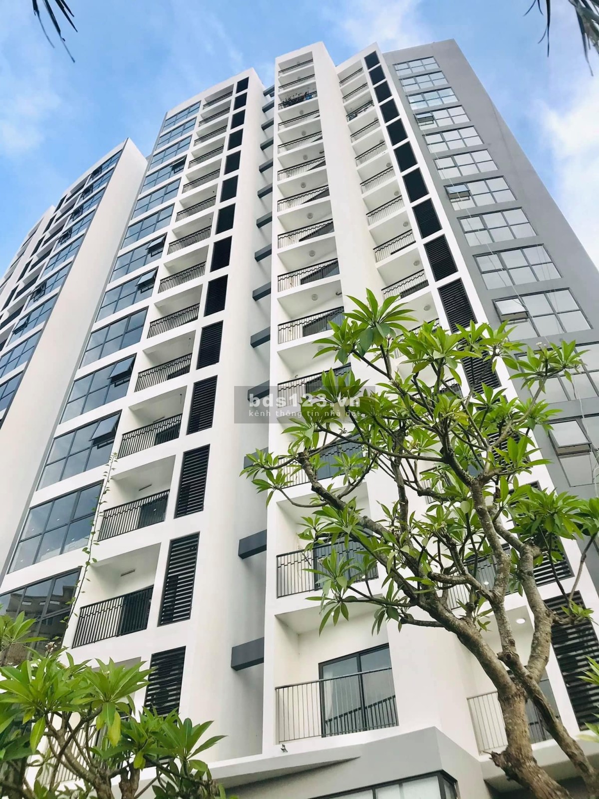 Cần bán CHCC Le Grand Jardin ngay trung tâm KĐT Sài Đồng, view hồ điều hòa, liền kề Vinhomes