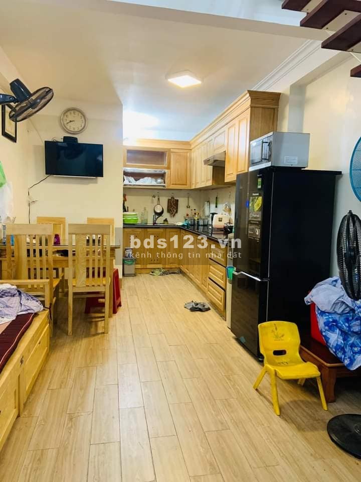 Siêu phẩm giá chỉ 5 tỷ có ngay nhà phố Trích Sài đúc 5 tầng 43m2 lô góc