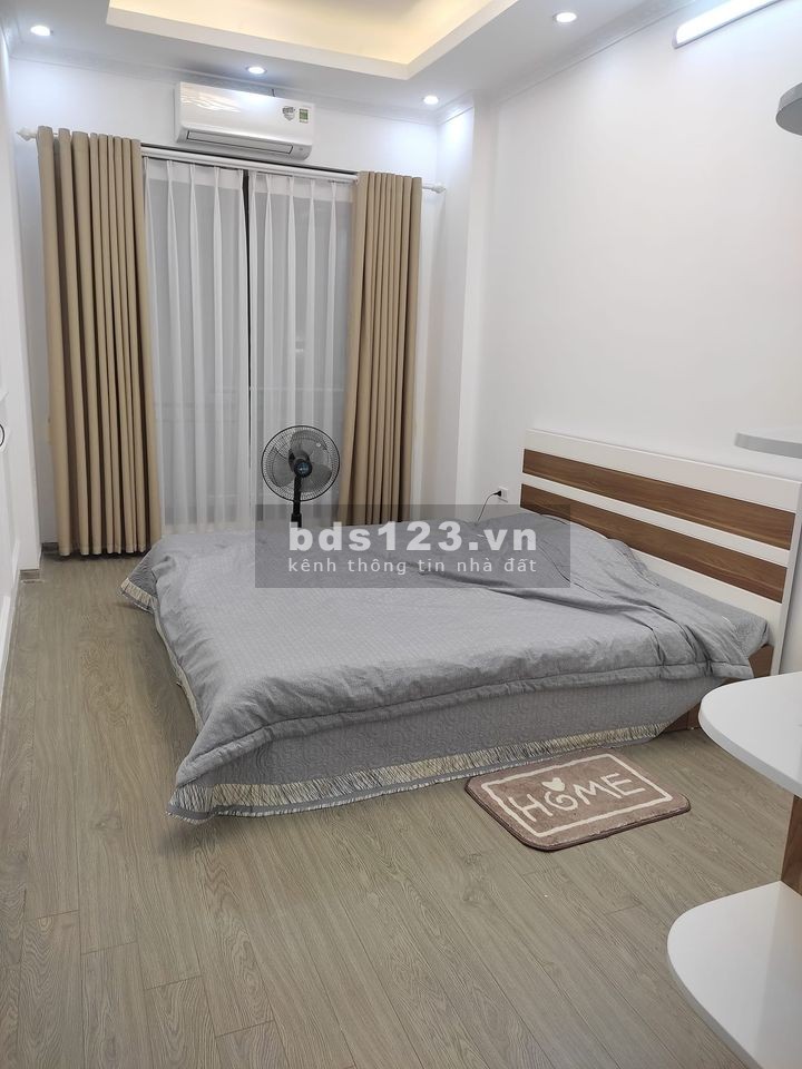 Cực hiếm nhà Thuỵ Khuê 10m ra ô tô tránh diện tích 42m² x 5 tầng, giá bán chỉ 5 tỷ đồng