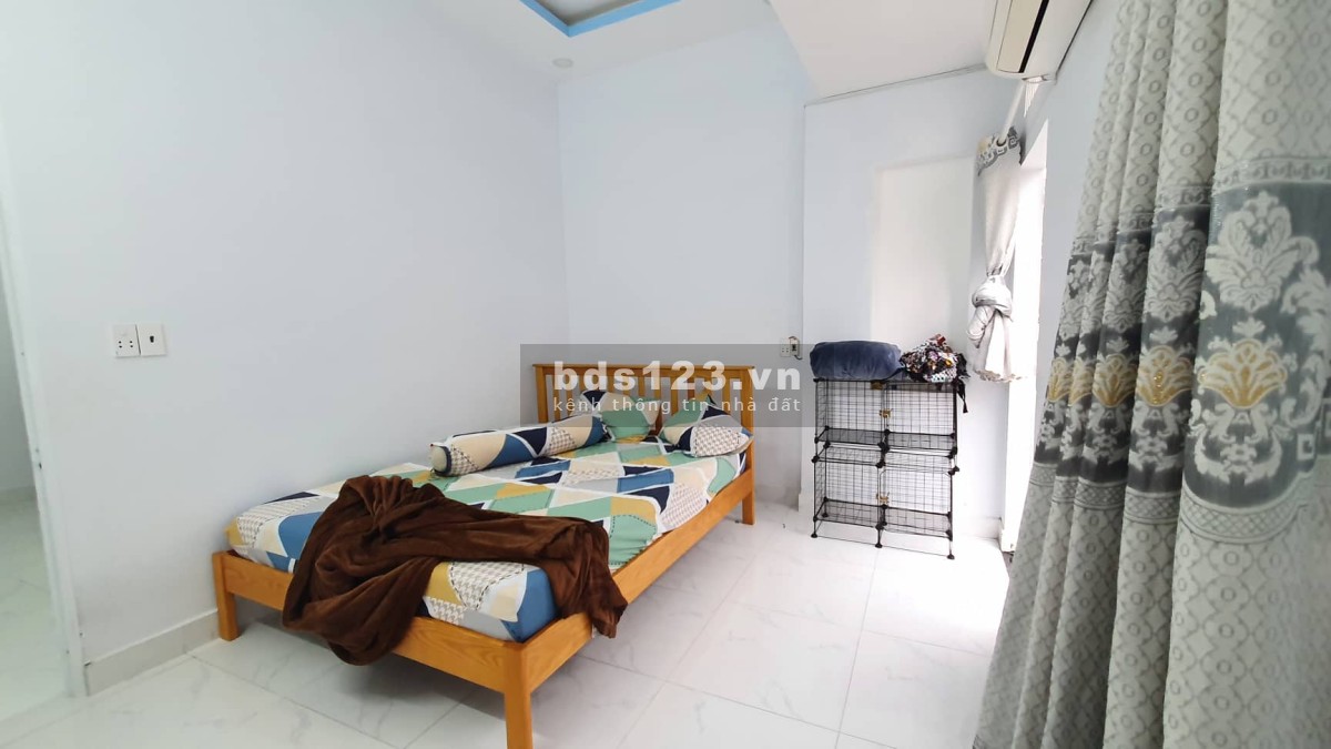 Bán nhà nguyên căn đẹp Quận 9 Đỗ Xuân Hợp hẻm xe hơi giá bán 3.8 tỷ, đầu tư sinh lời
