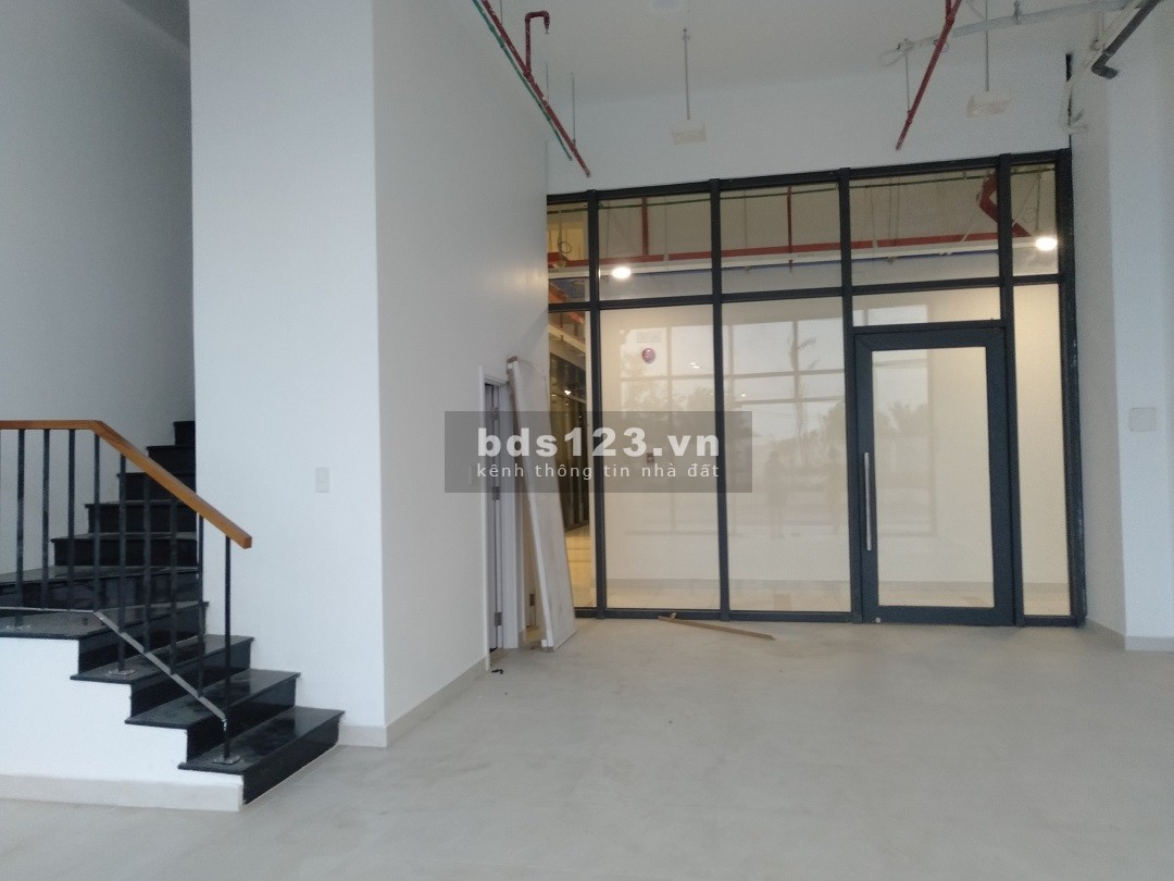 Bán shophouse có sổ gía chỉ 40 triệu/m2, tặng nội thất 300 triệu nhà mới 100%, đầu tư sinh lời