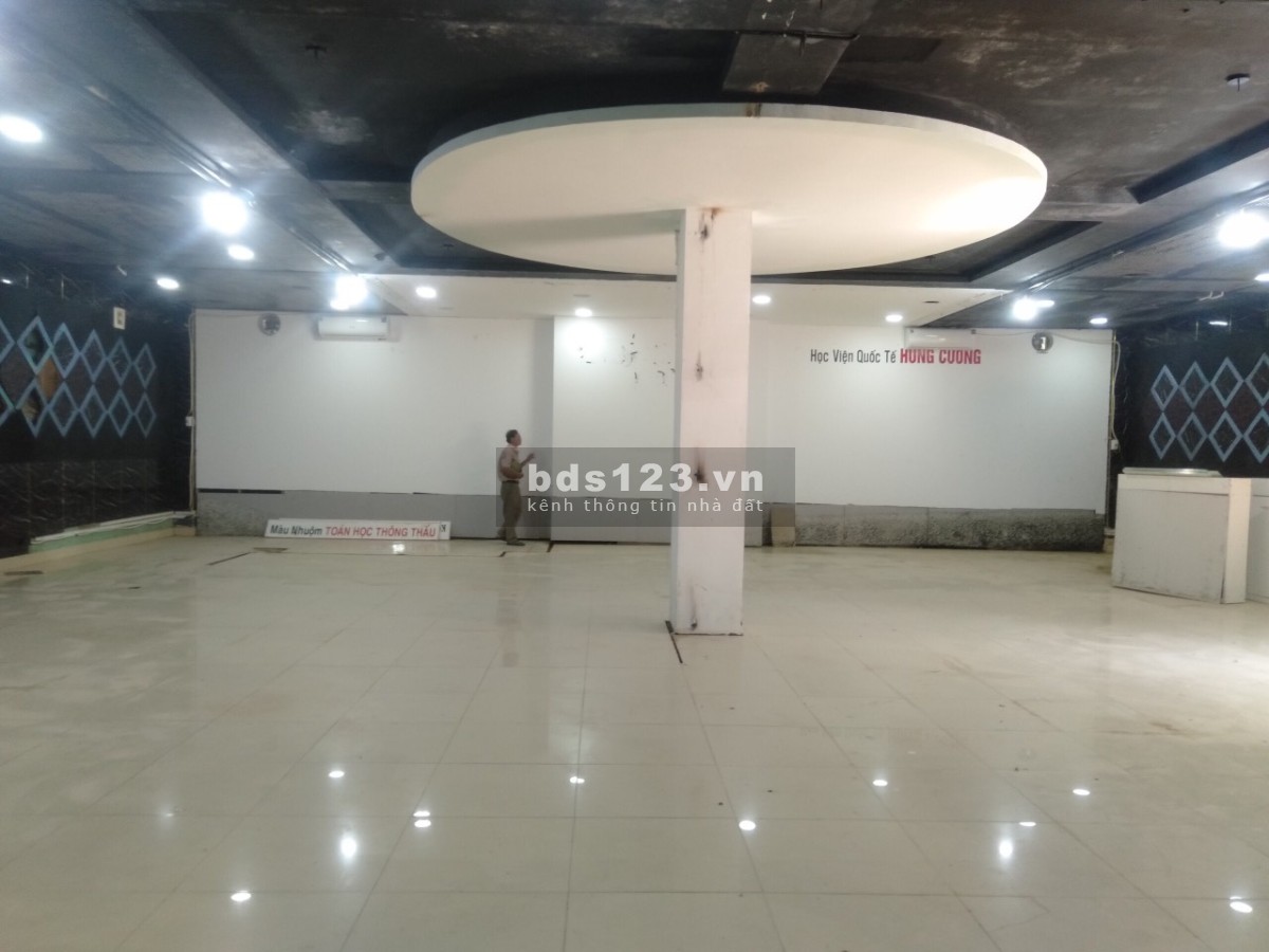 Mặt bằng thông sàn diện tích 300m2 tại Cầu Diễn, khu an ninh, giá tốt