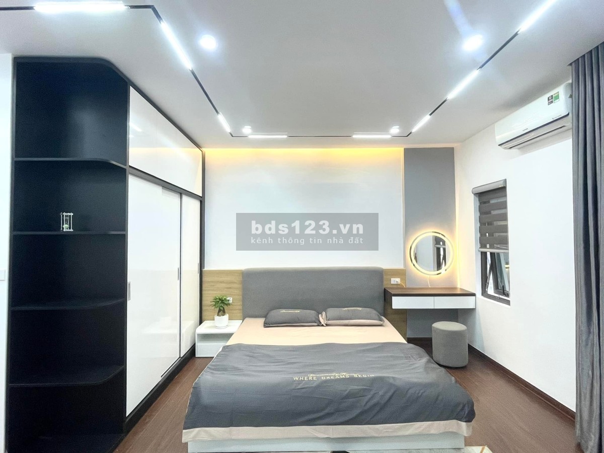 Bán tòa nhà phố Nguyên Hồng, Huỳnh Thúc Kháng, lô góc, ô tô tránh, 7 tầng thang máy, giá 25.5 tỷ