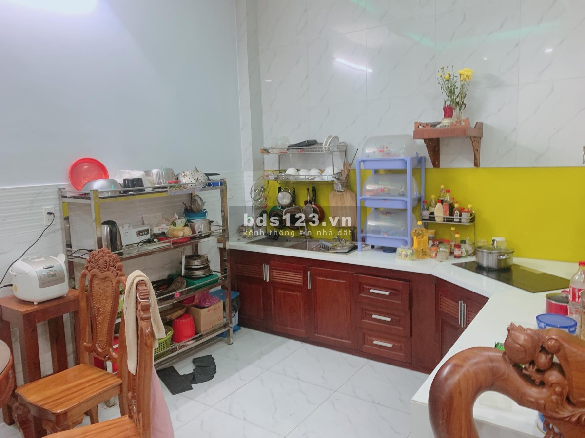 Bán nhà MT phường Linh Chiểu, Thủ Đức, 92m2, Giảm sâu chỉ còn 13 tỷ 5, lh 0703165049