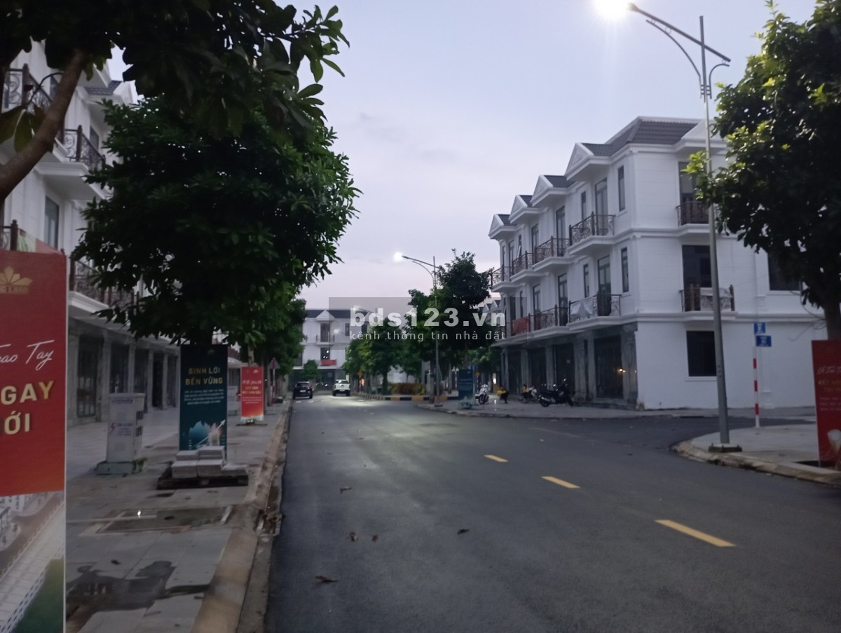 Nhà phố Đông Hưng, Dĩ An, Bình Dương pháp lý minh bạch, sổ hồng riêng từng căn