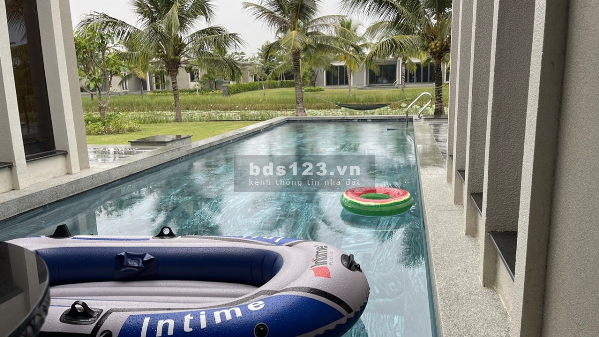Bán biệt thự nghỉ dưỡng mặt hồ cảnh quan The Coastar Hồ Tràm, nhà đã hiện hữu