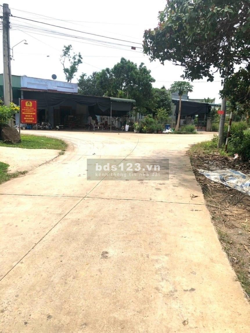 Bán lô đất thổ cư 200m2 sổ riêng gần chợ khu dân cư đông đúc
