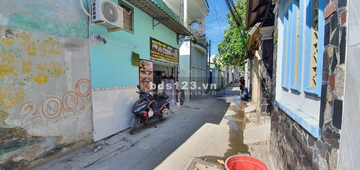Cần bán gấp dãy trọ và 1 kiot dtsd 134m2 đang cho thuê 9tr/tháng. Giá 1 tỷ 580 ở Trung Chánh HM