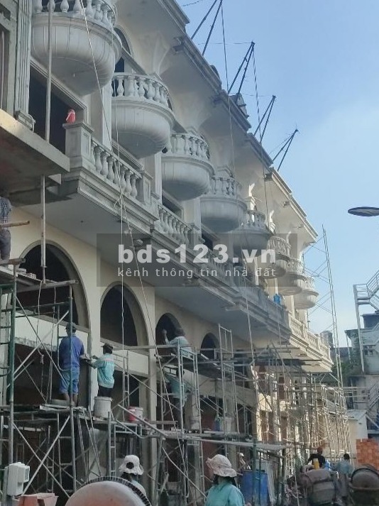 Nhà Ngay AEON Mall Tân Phú, Đầy Đủ Tiện Nghi giá 6.35 tỷ, thương lượng