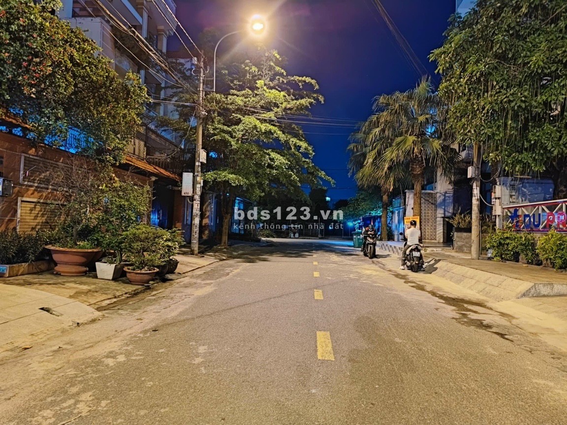 Bán đất tặng nhà mặt tiền đường Nguyễn văn dung phường 6 Gò vấp
