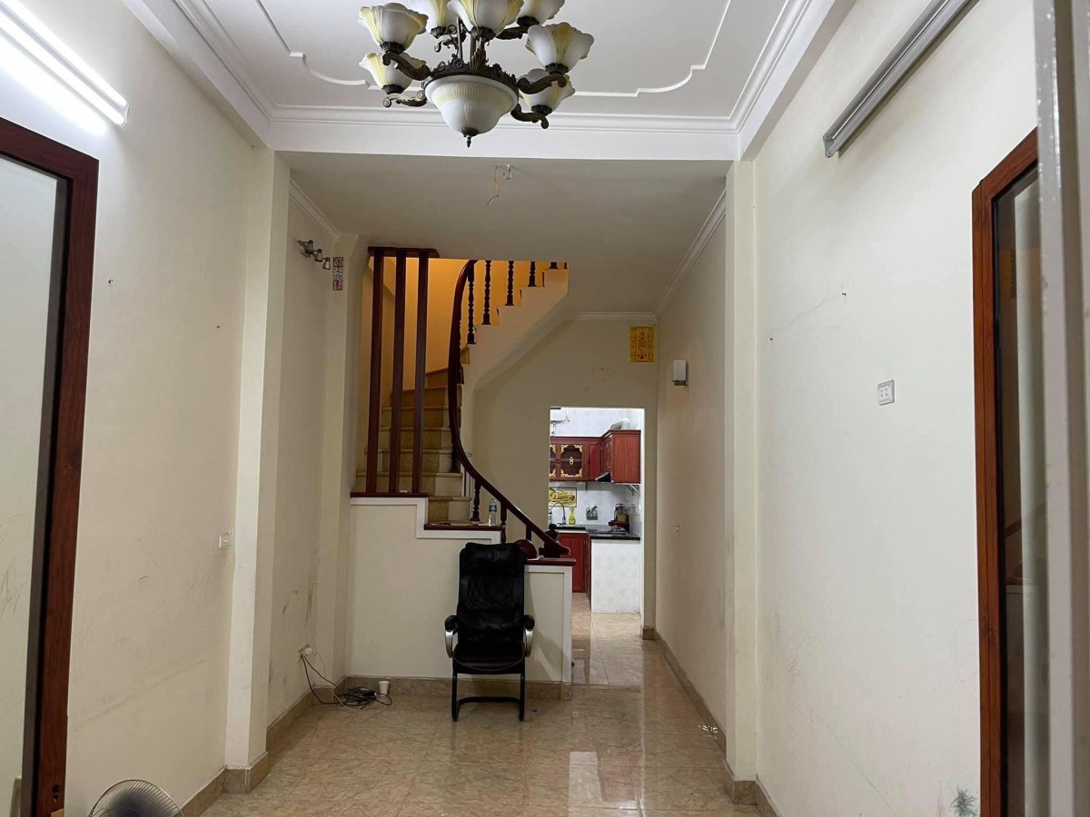 Chính Chủ Bán nhà Đặng Tiến Đông, ô tô, diện tích 42m2, mặt tiền 6m, nhỉnh 5 tỷ.