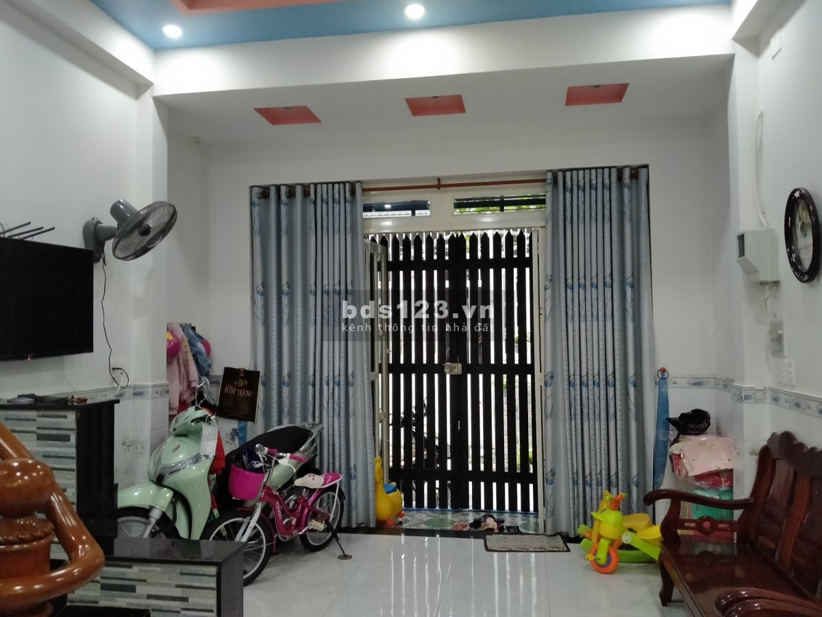 Bán nhà đường Lê Văn Phan Tân Phú, HXH 48m2, 5.2 tỷ, 0901484162