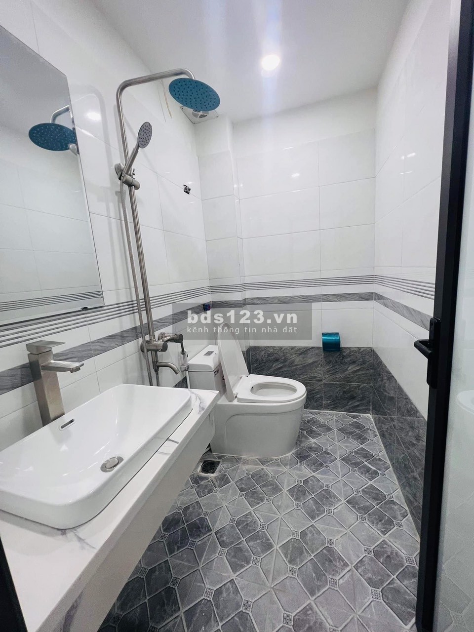 Cần Bán nhà Đường Ngọc Hồi diện tích 33m2 x 4 tầng giá bán chỉ 3.25 tỷ