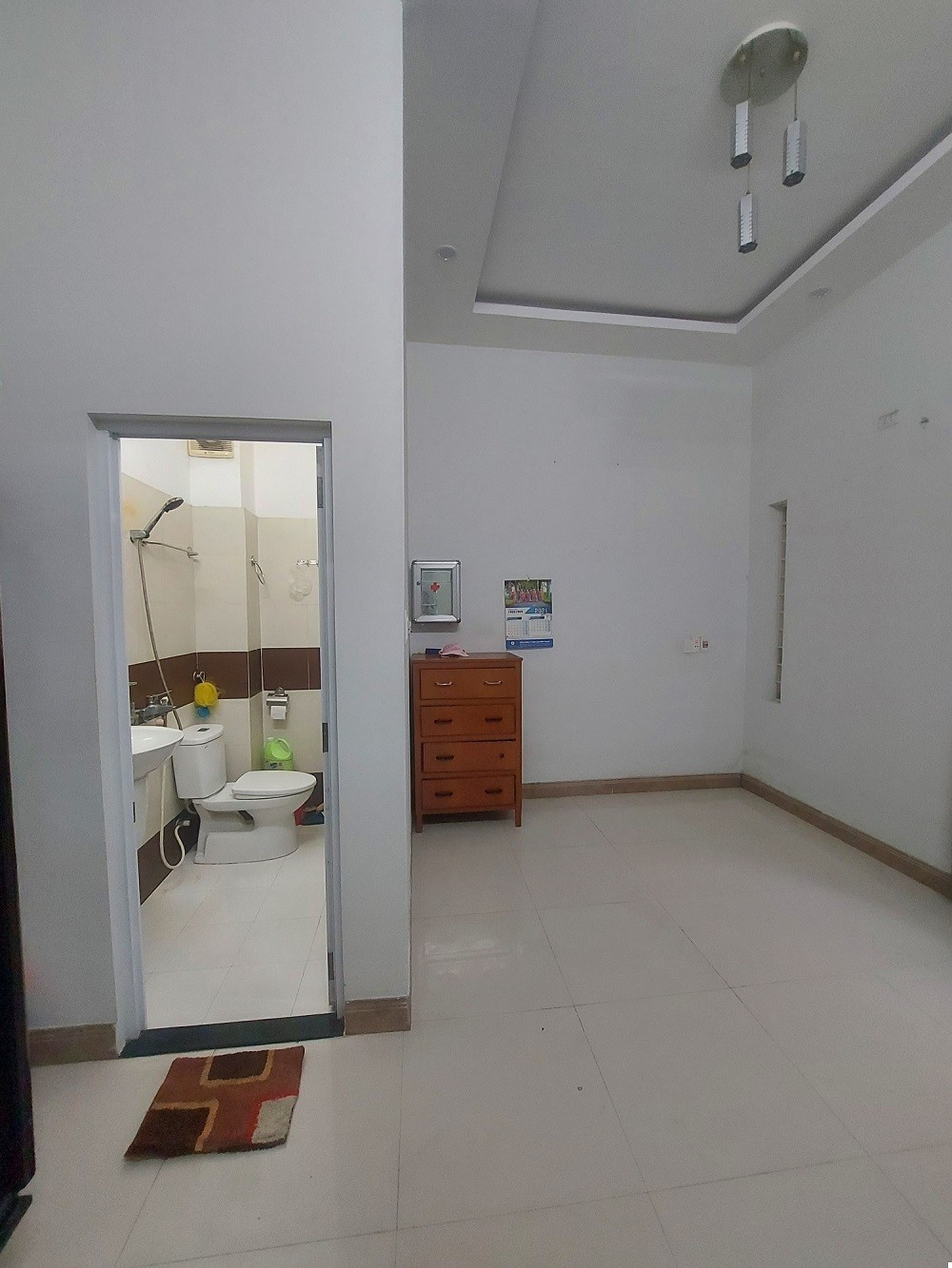 Bán gấp nhà Hoàng Diệu 90m2*3 tầng mặt tiền nhà 9 mét giá hơn 4 tỷ