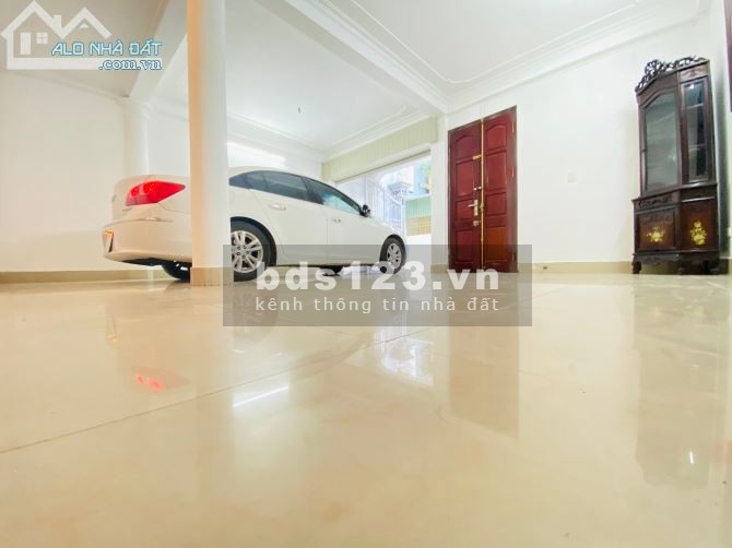Siêu phẩm nhà Bằng A Hoàng Mai diện tích 92m² x 4 tầng, mặt tiền 6,5m, giá chỉ 8,5 tỷ đồng
