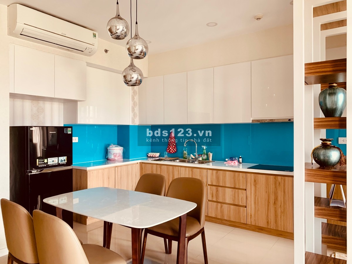 Cho thuê Palm Heights 2 phòng ngủ, 2 wc giá cực tốt nên thuê ngay, tiện ích đủ