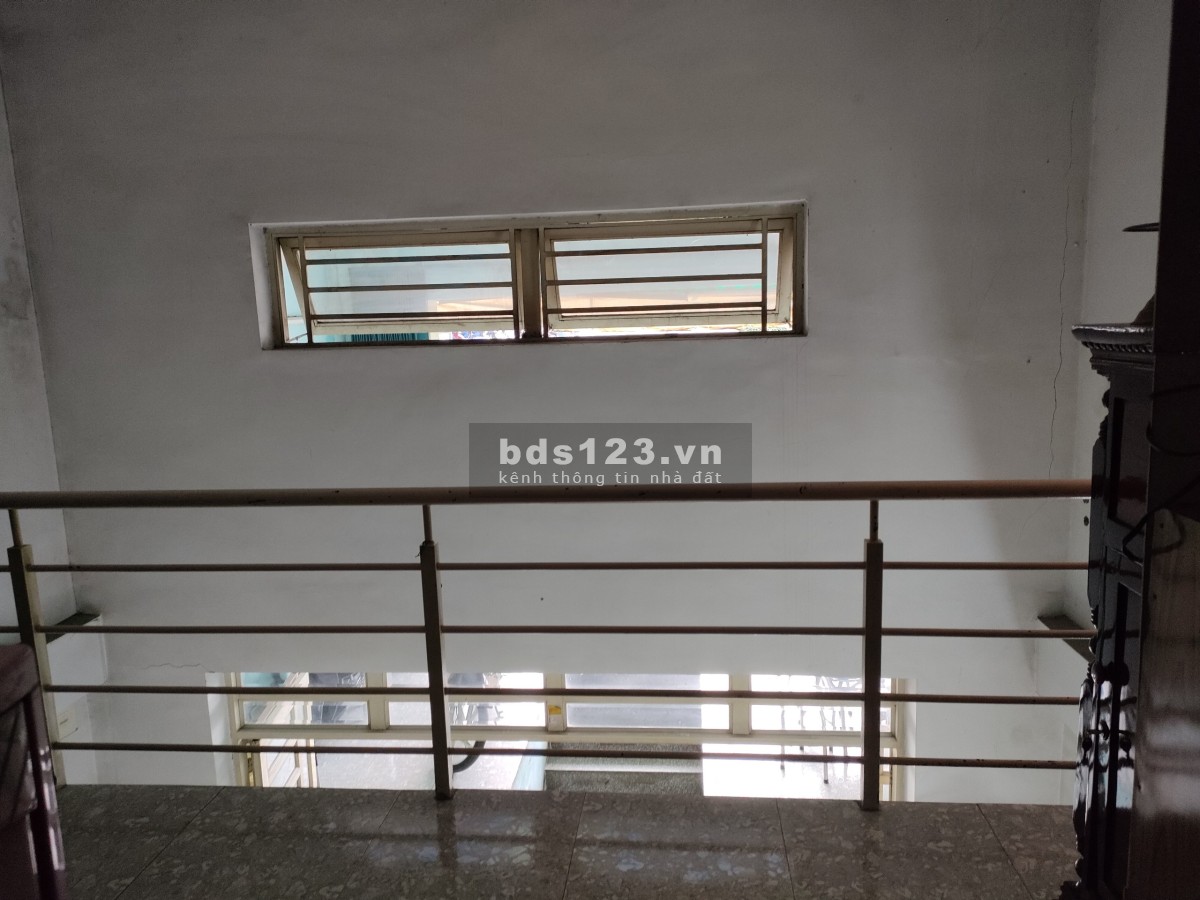 Cho thuê mặt bằng nhà đường kinh doanh ngay ngã 4 Phạm Văn Đồng Linh Đông Thủ Đức