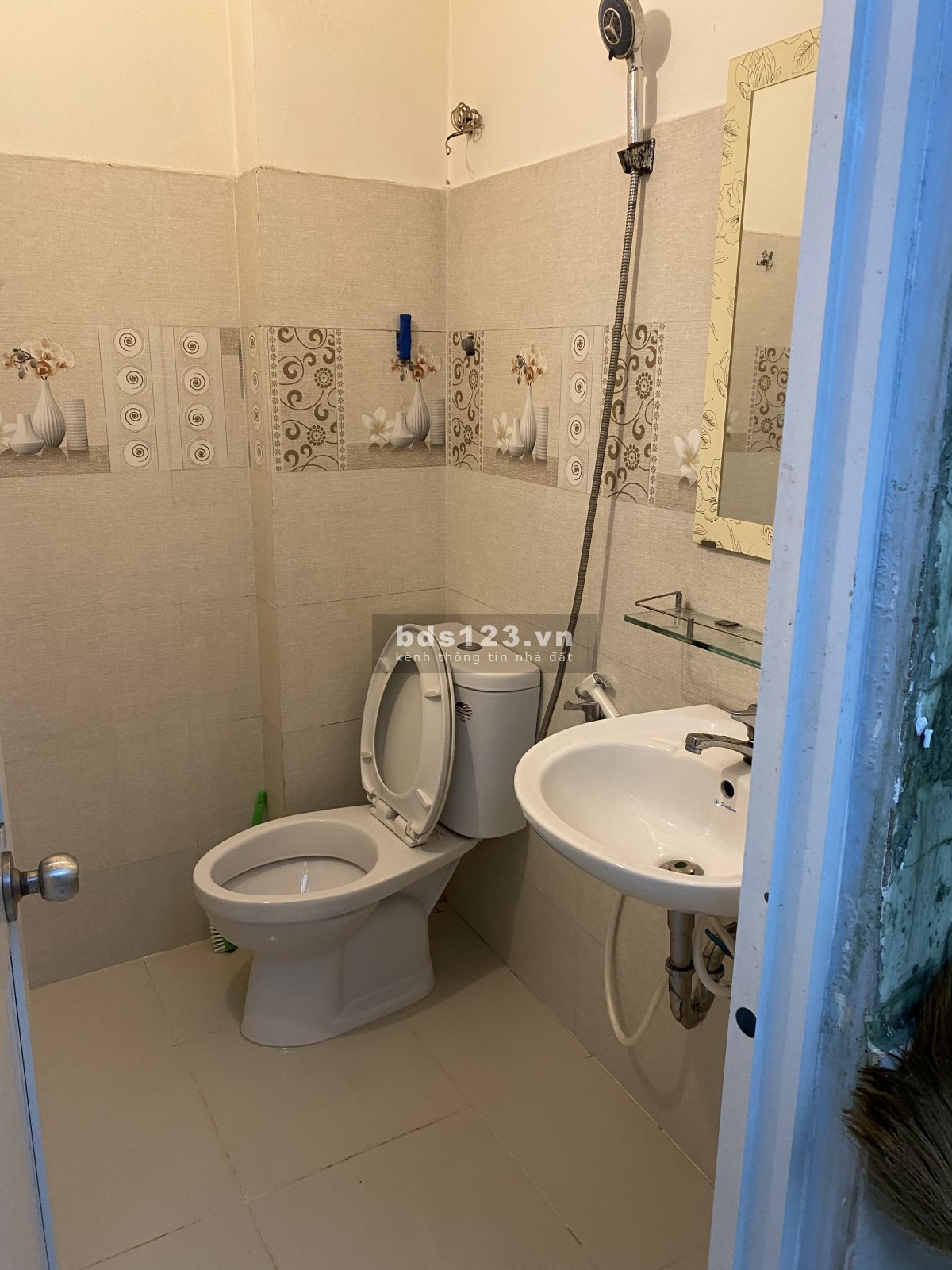 Cho thuê nhà nguyên căn DT: 65m2 mặt đường số 12, p. Cát Lái, Q2