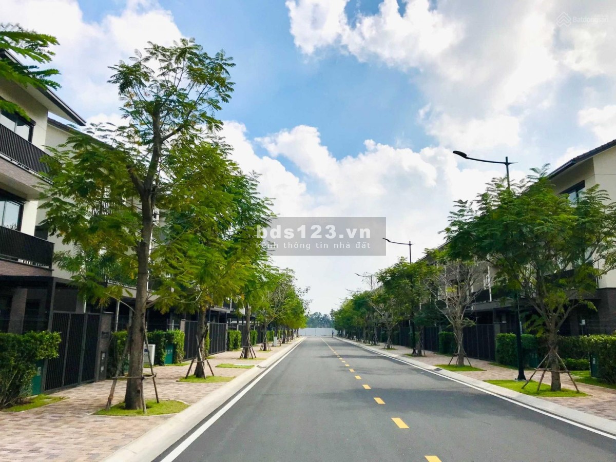 Cần bán gấp giá tốt căn nhà phố vườn 1 trệt 1 lầu tại Waterpoint. Giá chỉ 3 tỷ 5 bao thuế phí